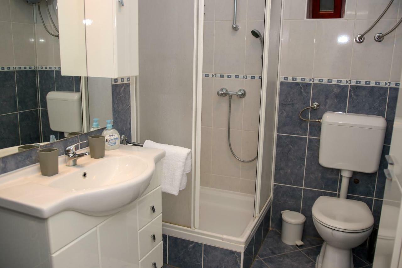 Apartment Nakic Vrpolje Exterior photo